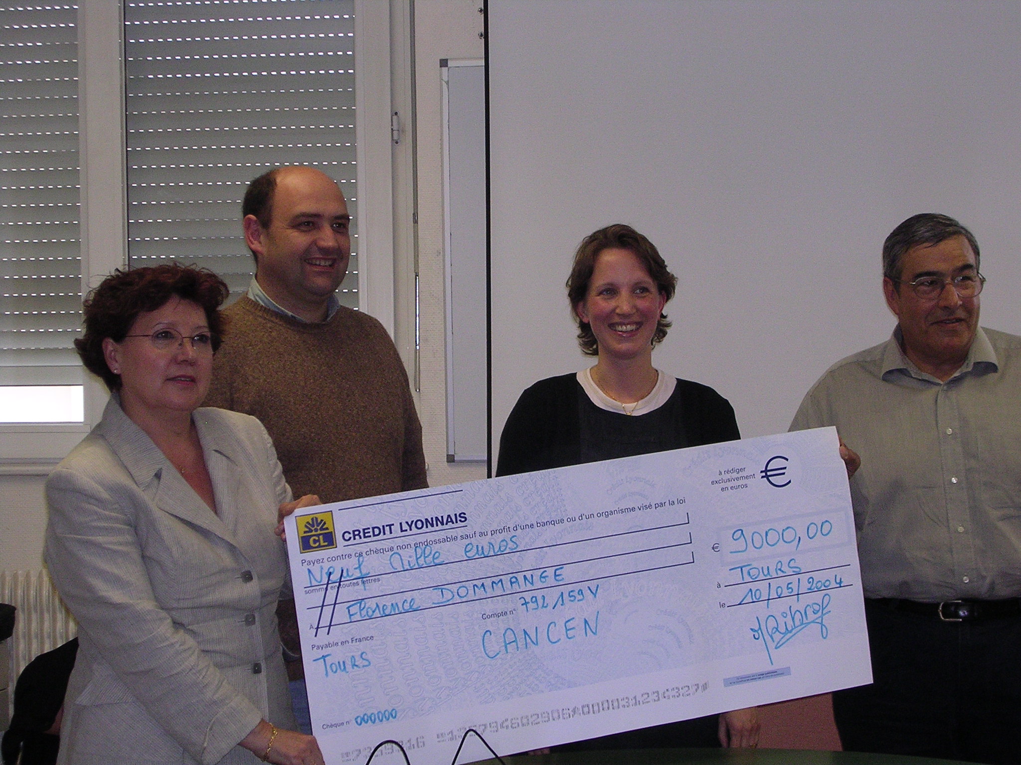 Bourse CANCEN remise à Florence Dommange